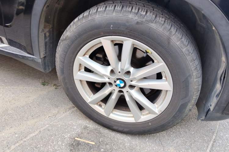 Used BMW X5 2015 xDrive28i Right Front Wheel Hub