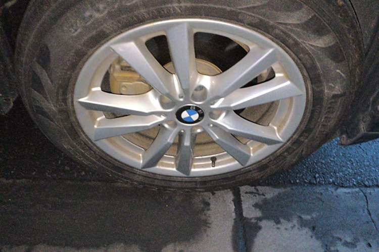 Used BMW X5 2015 xDrive28i Right Front Wheel Hub