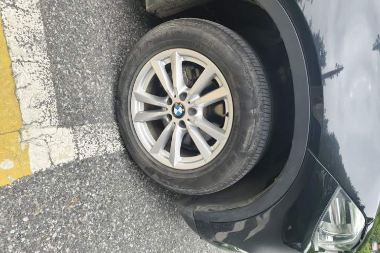 Used BMW X5 2015 xDrive28i Right Front Wheel Hub