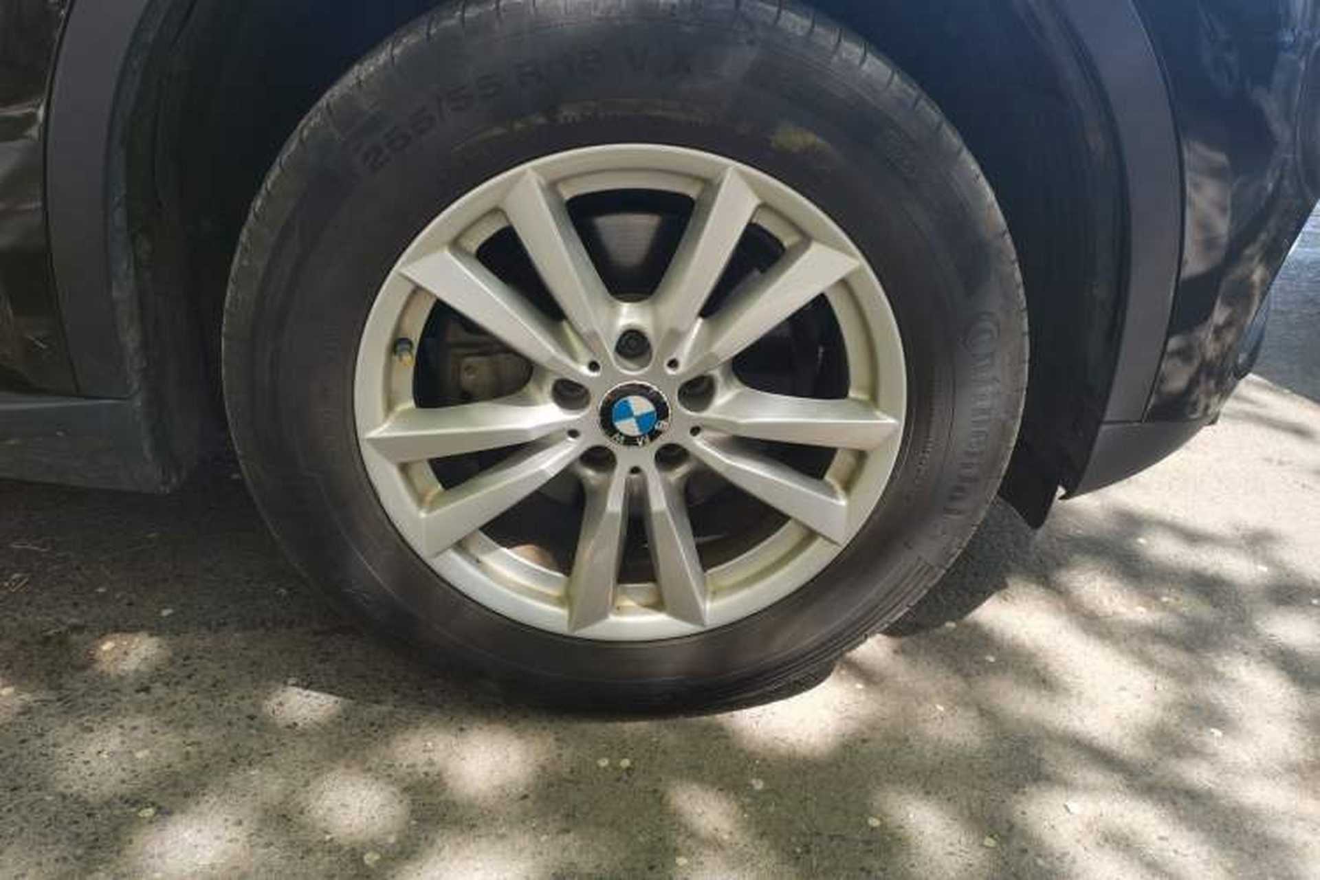 Used BMW X5  Right Front Wheel Hub