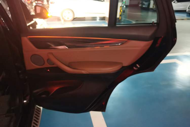 Used BMW X5 2015 xDrive35i U.S. specification Right Rear Door Interior
