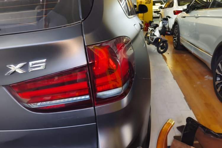 Used BMW X5 2015 xDrive28i Right Rear Taillight