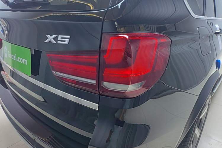 Used BMW X5 2015 xDrive35i U.S. specification Right Rear Taillight