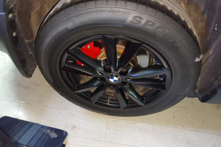 Used BMW X5 2015 xDrive28i Right Rear Wheel Hub