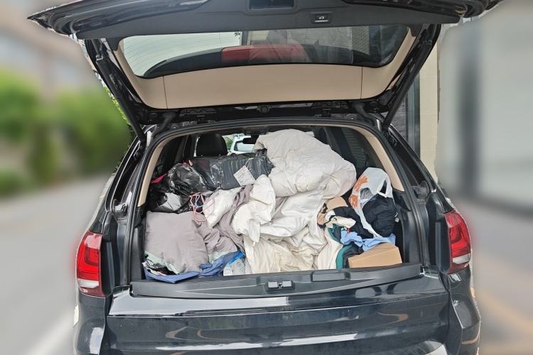 Used BMW X5 2015 xDrive28i Trunk