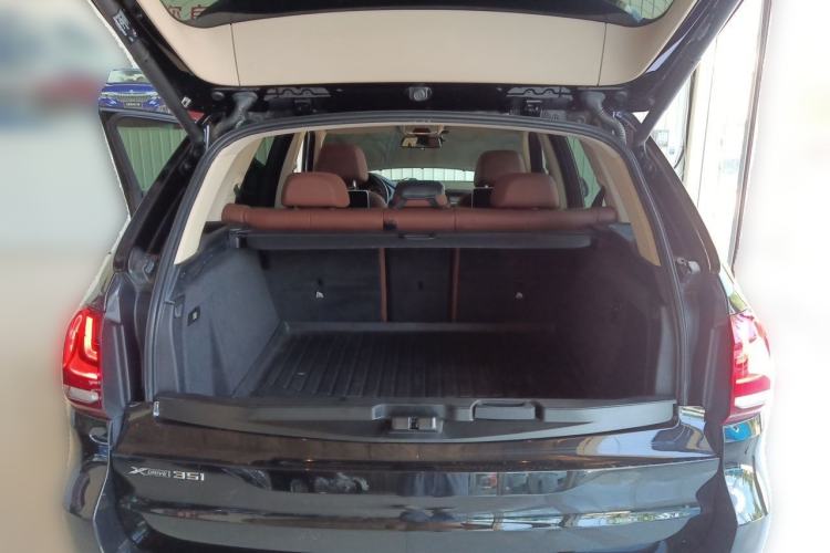 Used BMW X5  Trunk
