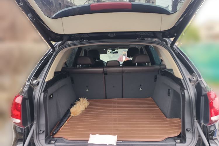 Used BMW X5 2015 xDrive28i Trunk