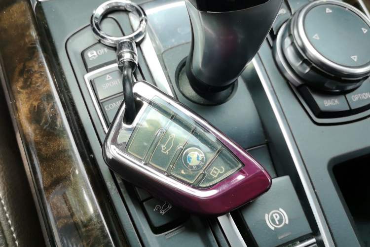 Used BMW X5 2015 xDrive28i Vehicle Key