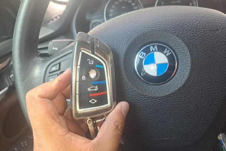Used BMW X5 2015 xDrive28i Vehicle Key