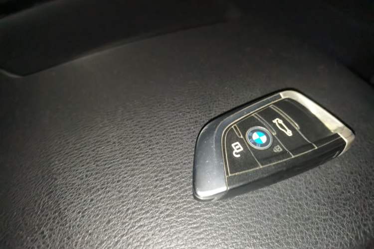 Used BMW X5 2015 xDrive28i Vehicle Key