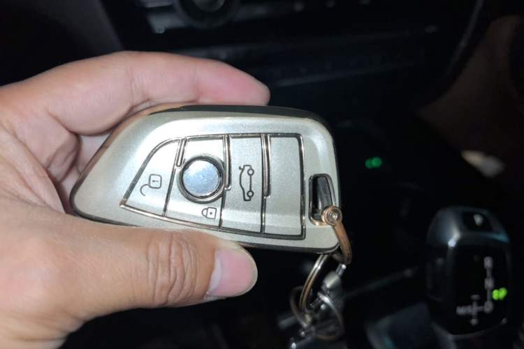 Used BMW X5 2015 xDrive28i Vehicle Key
