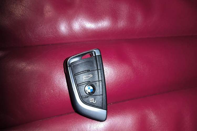 Used BMW X5 2015 xDrive35i U.S. specification Vehicle Key