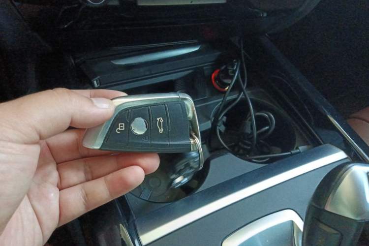 Used BMW X5  Vehicle Key