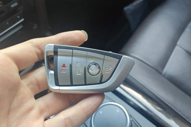 Used BMW X5 2015 xDrive28i Vehicle Key