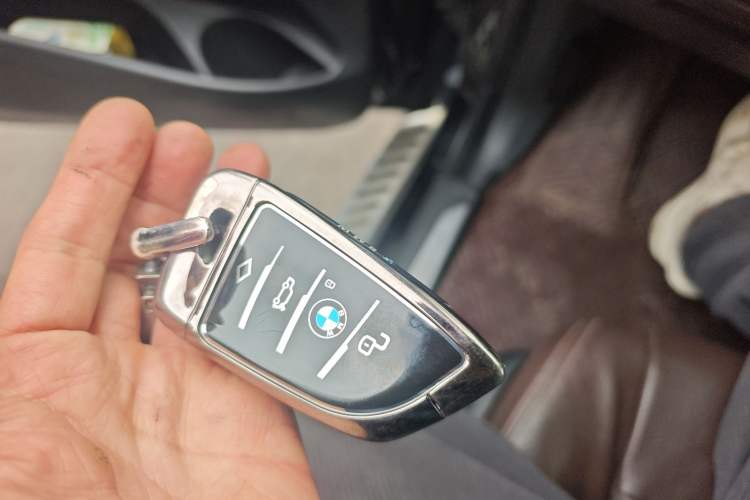 Used BMW X5 2015 xDrive28i Vehicle Key