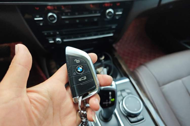 Used BMW X5 2015 xDrive28i Vehicle Key