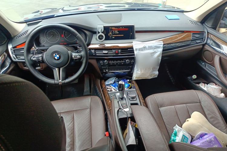 Used BMW X5 2015 xDrive28i Center Console