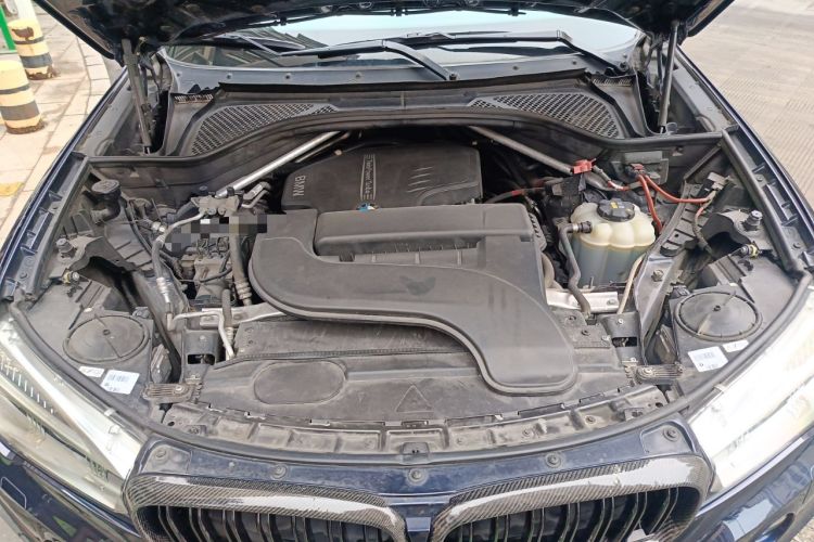 Used BMW X5 2015 xDrive28i Engine Bay