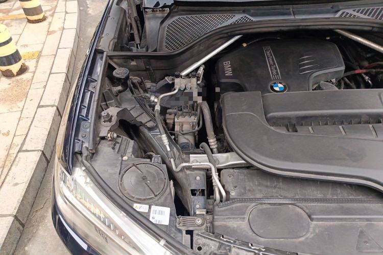Used BMW X5 2015 xDrive28i Engine Bay Right