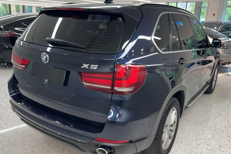 Used BMW X5 2015 xDrive28i Exterior 3