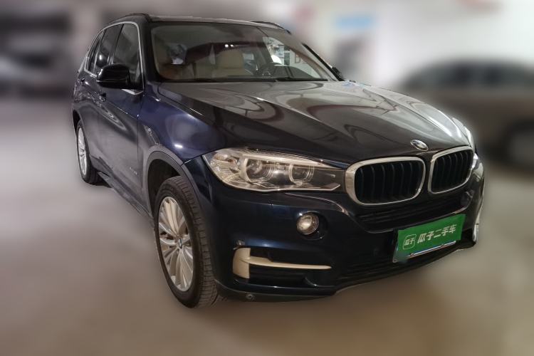 Used BMW X5 2015 xDrive28i Front Right 45 Deg