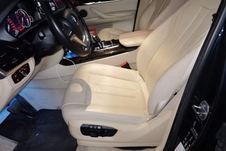 Used BMW X5 2015 xDrive28i Left Front Seat