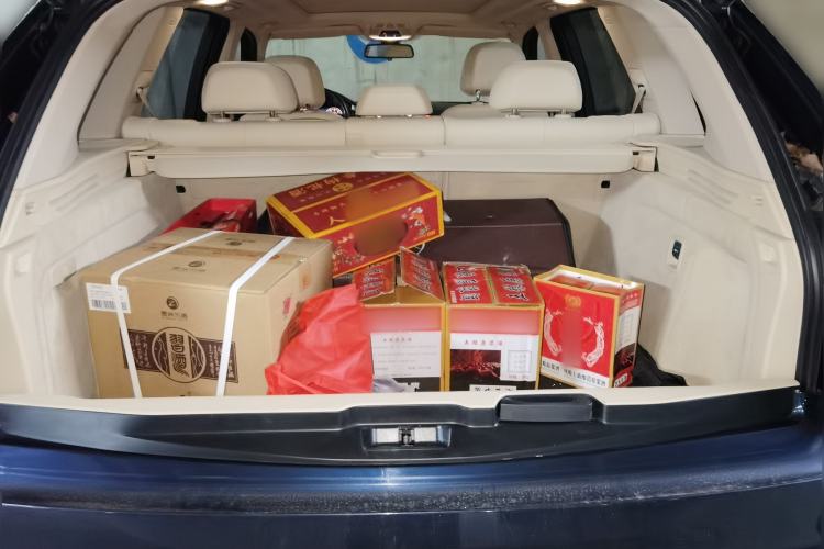 Used BMW X5 2015 xDrive28i Trunk