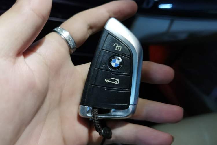 Used BMW X5 2015 xDrive28i Vehicle Key