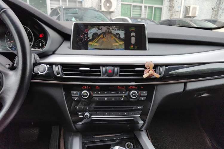 Used BMW X5  Audio And AC Panel
