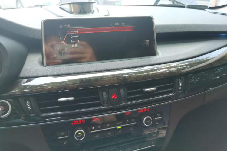 Used BMW X5 2015 xDrive28i Audio And AC Panel