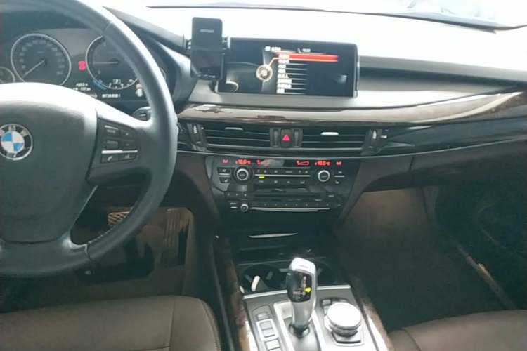 Used BMW X5 2015 xDrive28i Audio And AC Panel