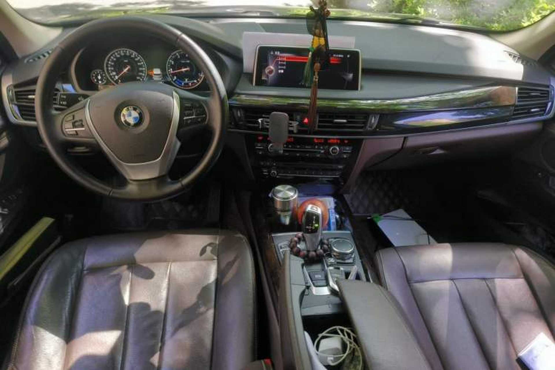 Used BMW X5 2015 xDrive28i Center Console