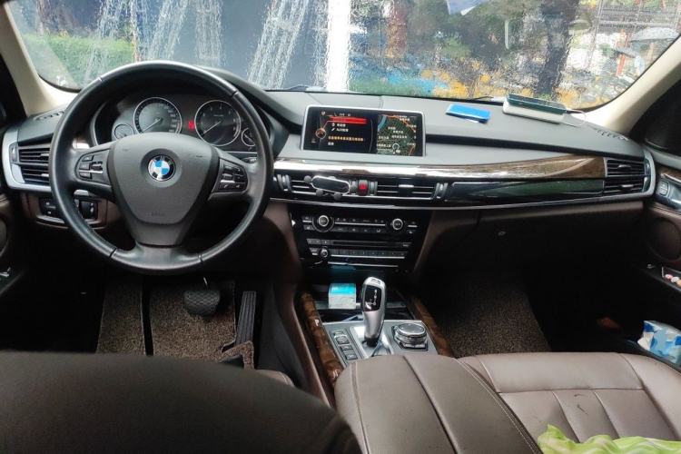Used BMW X5 2015 xDrive28i Center Console