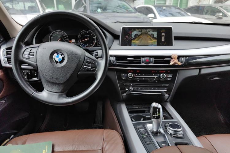 Used BMW X5  Center Console
