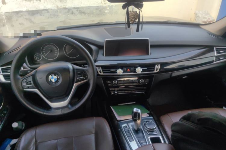 Used BMW X5 2015 xDrive28i Center Console