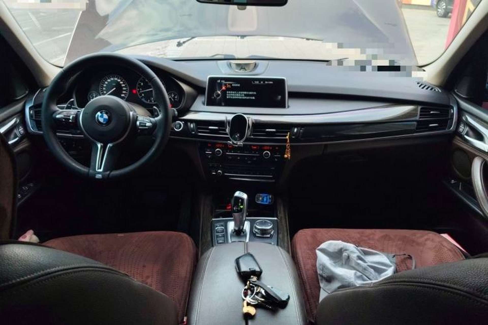 Used BMW X5  Center Console