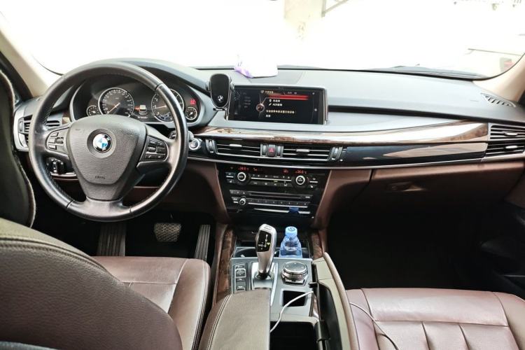 Used BMW X5 2015 xDrive28i Center Console