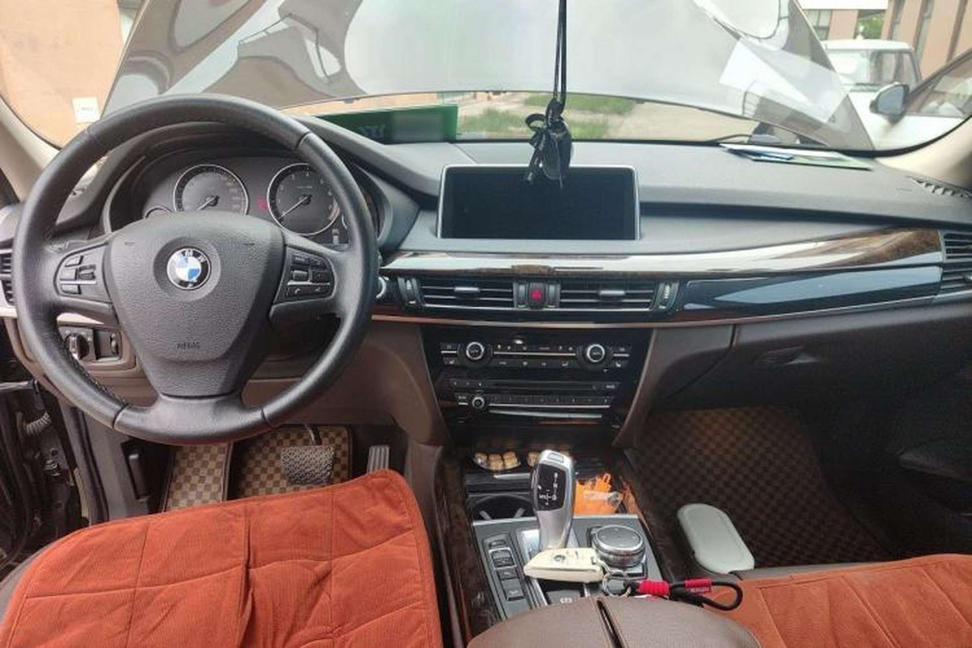 Used BMW X5 2015 xDrive28i Center Console