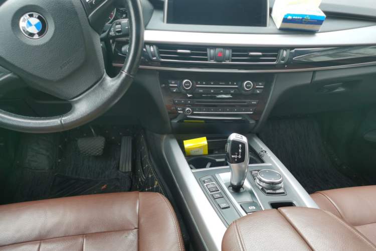 Used BMW X5 2015 xDrive35i U.S. specification Center Console