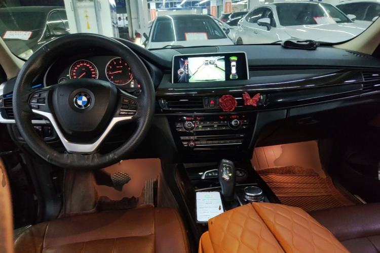 Used BMW X5 2015 xDrive28i Center Console