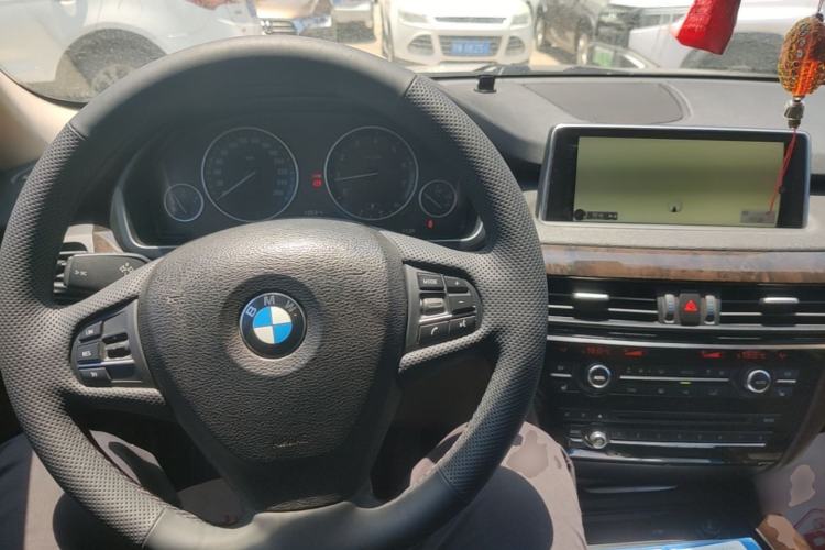 Used BMW X5 2015 xDrive28i Center Console