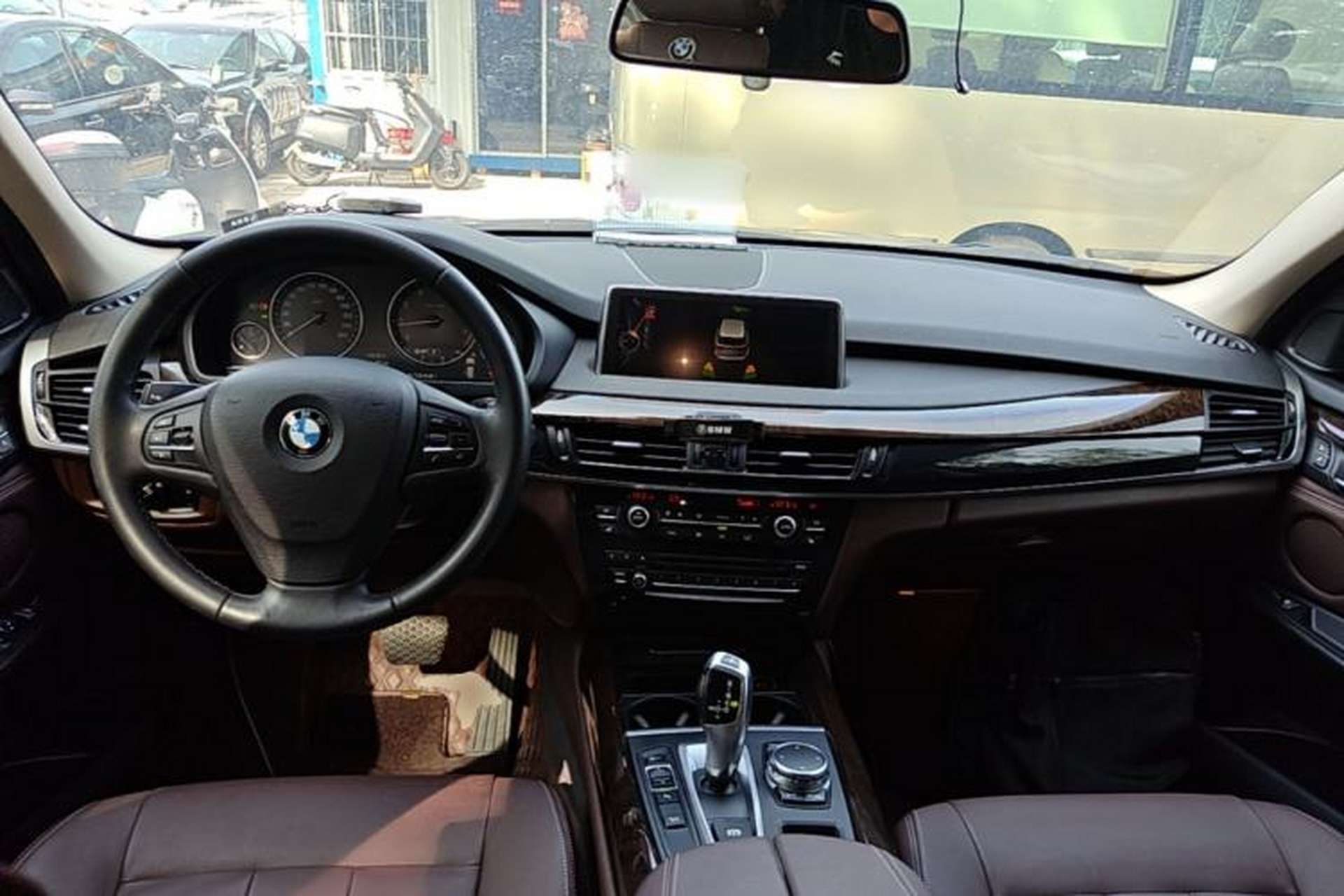 Used BMW X5 2015 xDrive28i Center Console