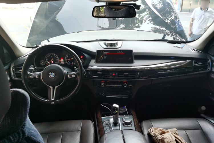 Used BMW X5 2015 xDrive28i Center Console
