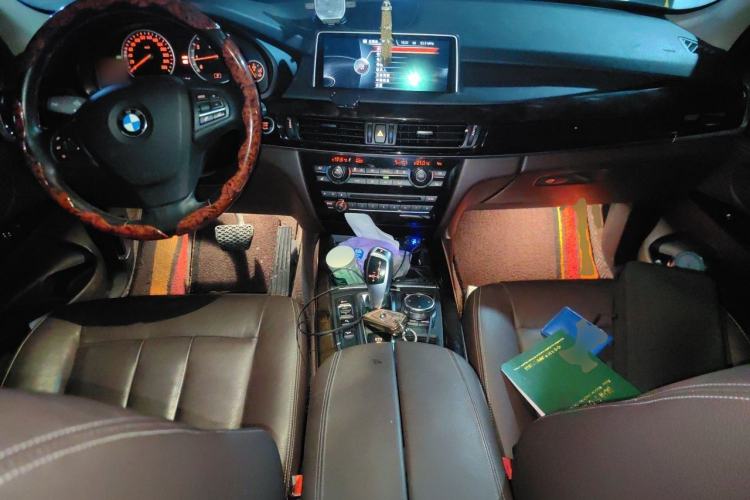 Used BMW X5 2015 xDrive28i Center Console