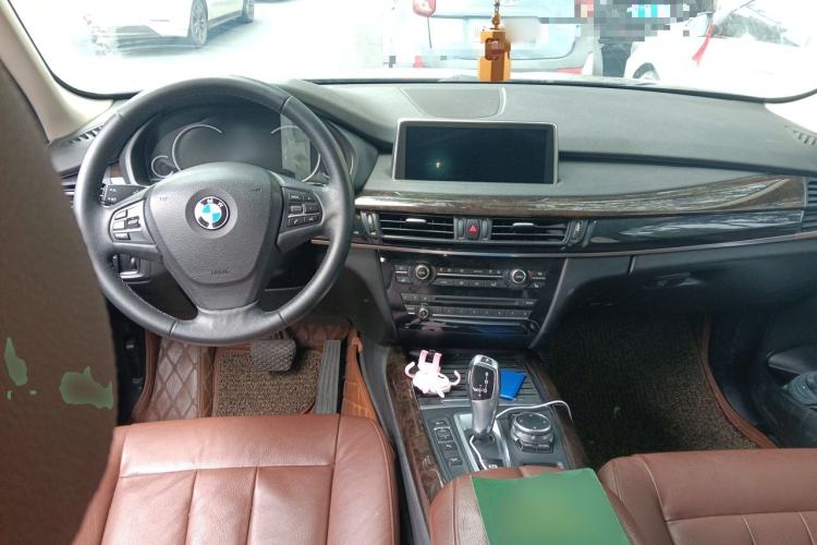 Used BMW X5 2015 xDrive28i Center Console