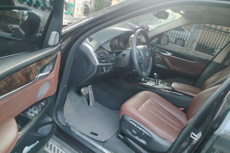 Used BMW X5 2015 xDrive28i Driver Seat