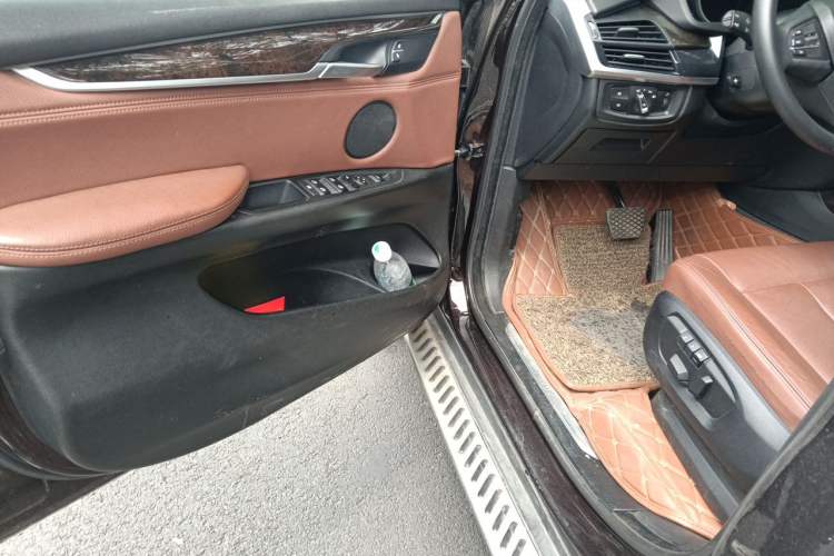 Used BMW X5 2015 xDrive28i Driver Seat