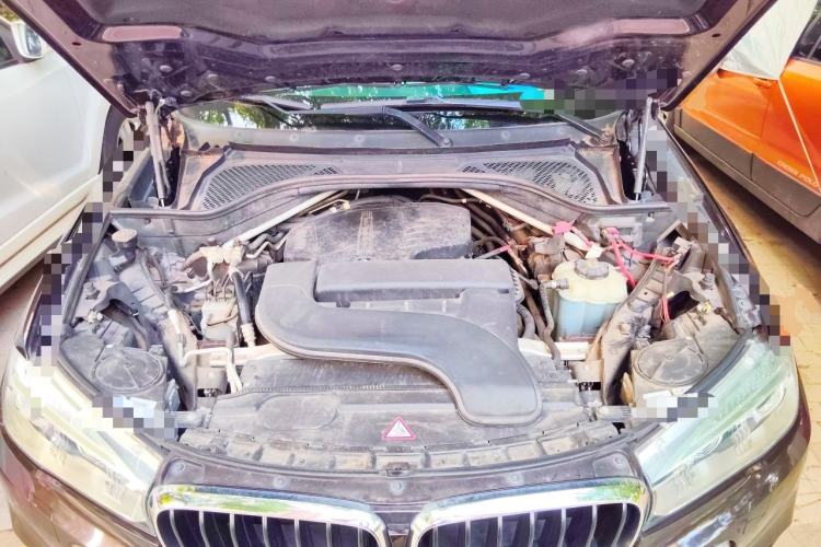 Used BMW X5 2015 xDrive28i Engine Bay