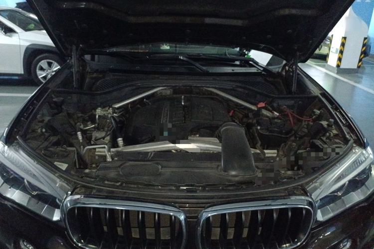 Used BMW X5 2015 xDrive35i China Limited Edition Engine Bay