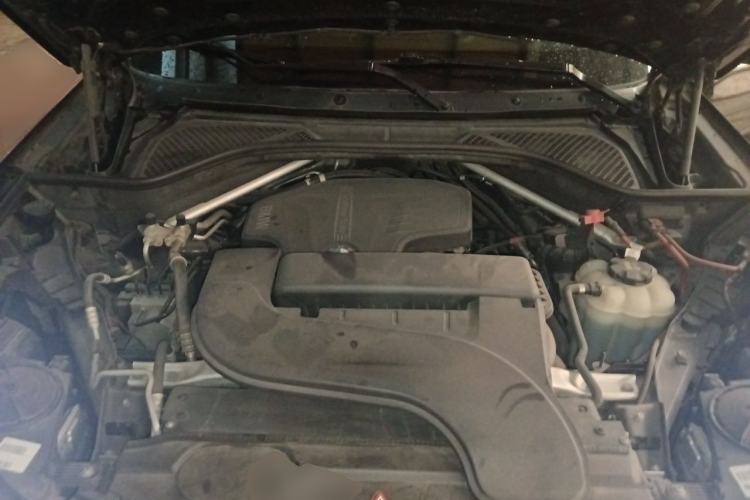 Used BMW X5 2015 xDrive28i Engine Bay